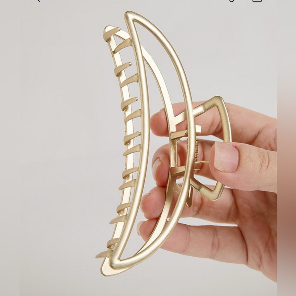 HUGDAY
gold metal hair claw